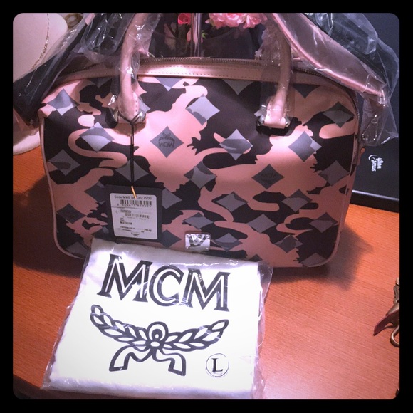 New with tag Auth MCM - Picture 1 of 13